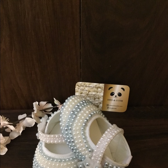 Baby shoes - Picture 2 of 2